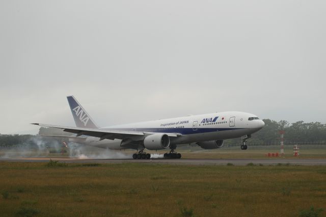 Boeing 777-200 (JA709A) - July 1st 2017:HND-HKD.