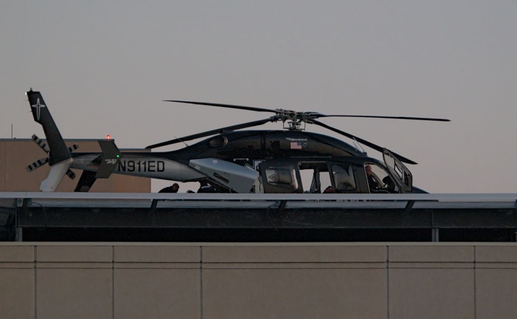 Bell 429 GlobalRanger (N911ED) - 8/11/21 @ 8:16 PM They had the rear doors open before the rotors where stopped! AIRPORT IA82
