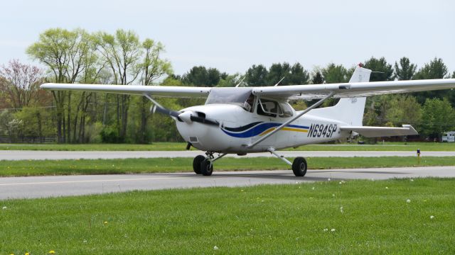 Cessna Skyhawk (N694SP)