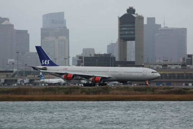 Airbus A340-300 (LN-RKG)