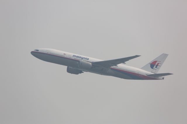 Boeing 777-200 (9M-MRJ)