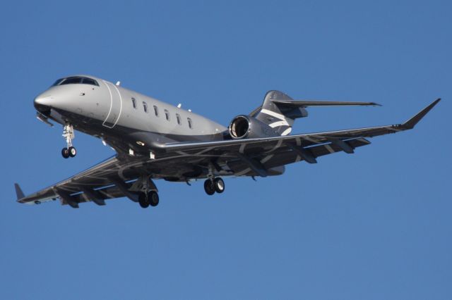 Canadair Challenger 350 (N255BV)