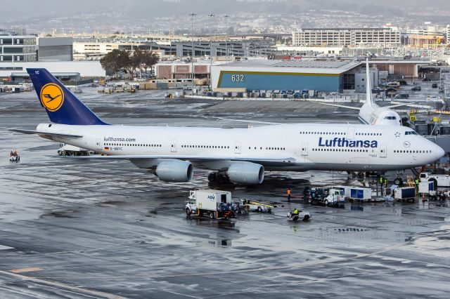 BOEING 747-8 (D-ABYC)