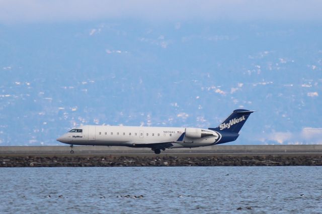 Canadair Regional Jet CRJ-200 (N874AS)