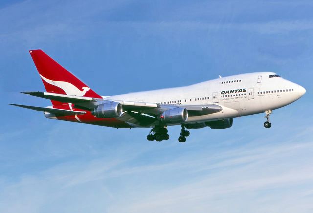 VH-EAA — - QANTAS - BOEING 747-SP-38 - REG : VH-EAA (CN 22495/505) - KINGSFORD SMITH SYDNEY NSW. AUSTRALIA - YSSY 27/6/1988