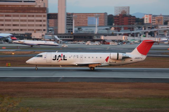 Canadair Regional Jet CRJ-200 (JA207J)