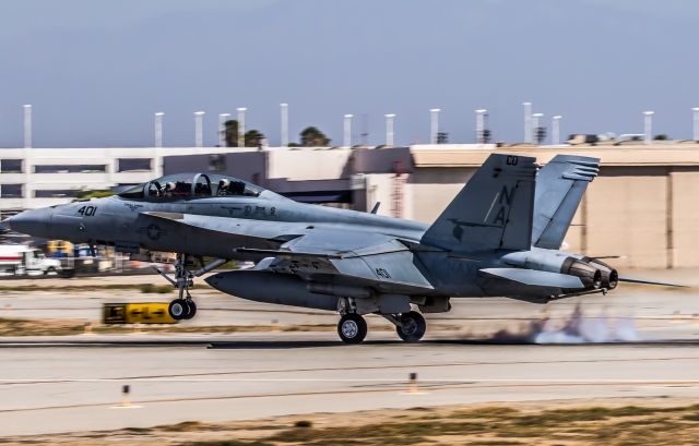 McDonnell Douglas FA-18 Hornet (16-5912)