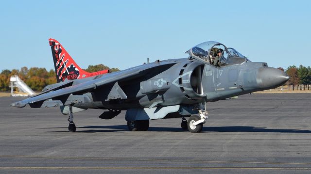 Boeing Harrier (16-5001) - A McDonnell Douglass AV-8B Harrier taxiing to runway 36R for departure from Huntsville.