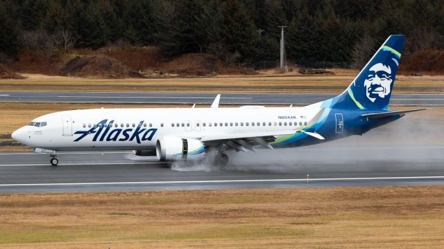 Boeing 737 MAX 8 (N804AK) - Alaska Airlines ASA89/AS89 from Anchorage (PANC/ANC) on N804AK lands on runway 26 for the first time, this was one of two AS 737s that could operate to ADQ but hadn't. (The other is N806AK)br /Photo date: 1-20-25br /Upload date: 1-21-25