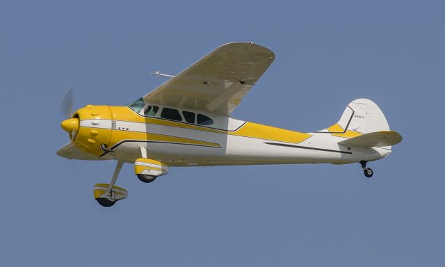 Cessna LC-126 (N3457V) - Runway 20R arrival @KDPA.