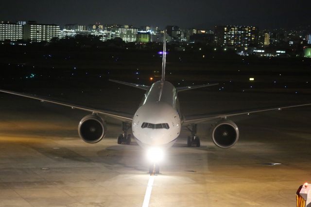 BOEING 777-300 (JA735A)