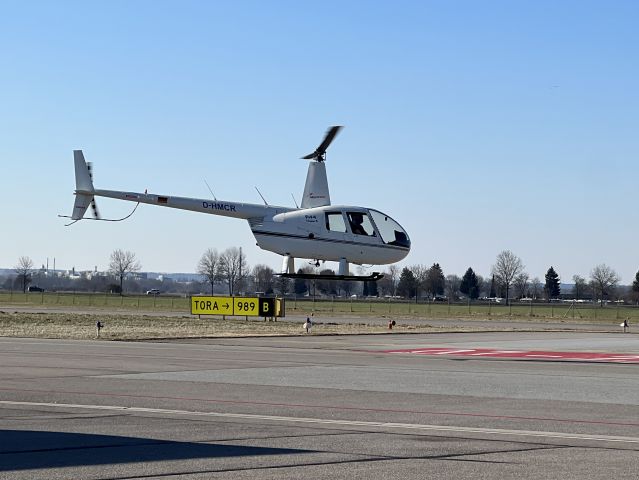 Robinson R-44 (D-HMCR) - Hover work. 10 MAR 2022.