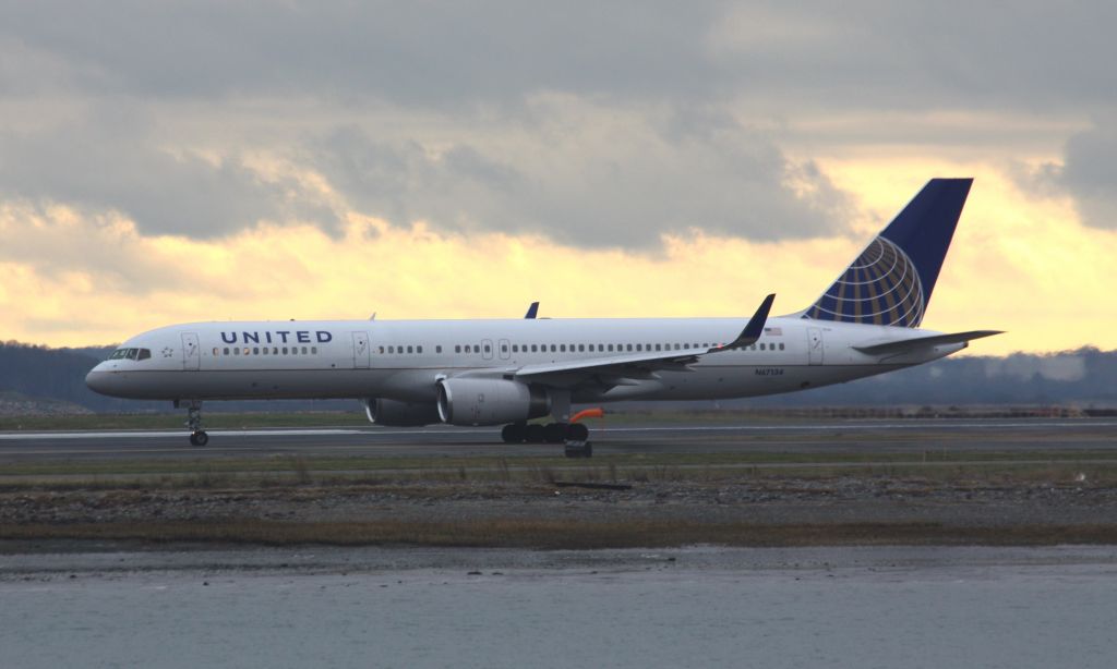 Boeing 757-200 (N67134)