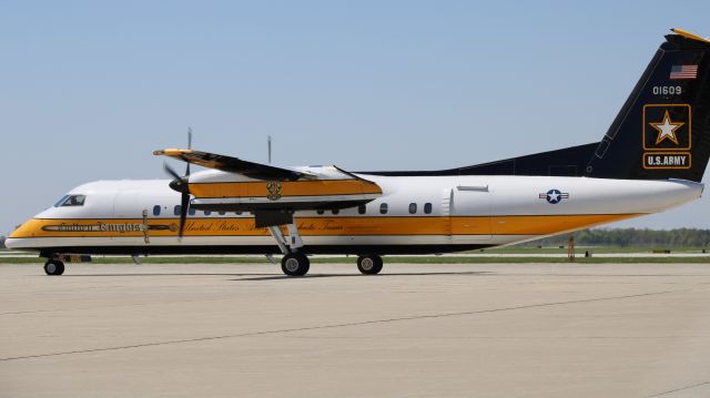 de Havilland Dash 8-300 (1701609) - “Golden Knights (GKA) 609”br /br /The US Army Parachute Team, aka the Golden Knights, made a fuel stop at Terre Haute Regional in their De Havilland Canada C-147A enroute to Offutt AFB. 5/5/23