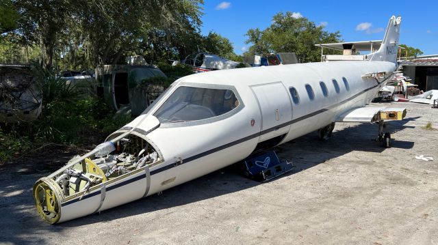 Learjet 35 (N400DY)