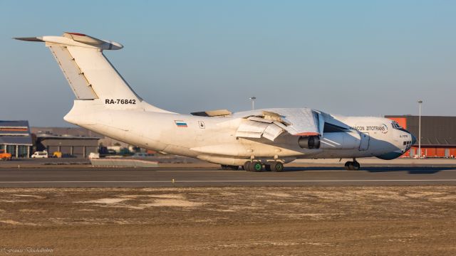 Ilyushin Il-76 (RA-76842)