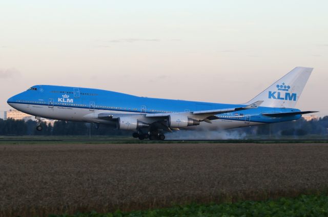 Boeing 747-400 (PH-BFC)