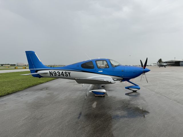 Cirrus SR22 Turbo (N934SY)