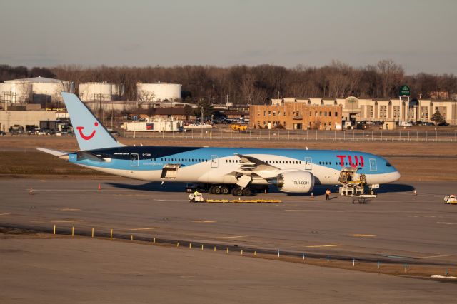 Boeing 787-9 Dreamliner (G-TUIN) - G-TUIN sitting on the De-Ice pad near signature and being unloaded of its cargo by DNATA ramp agents.