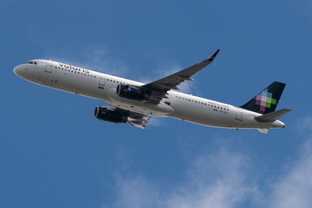 Airbus A321 (XA-VLJ)