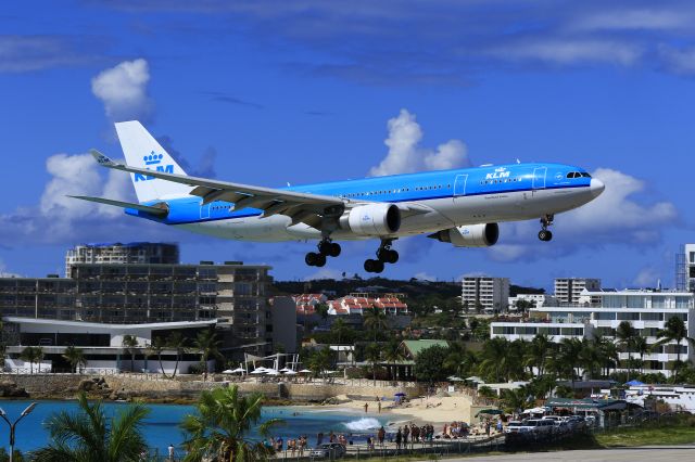 Airbus A330-200 (PH-AOA) - KLM PH-AOA over maho beach for landing at St Maarten