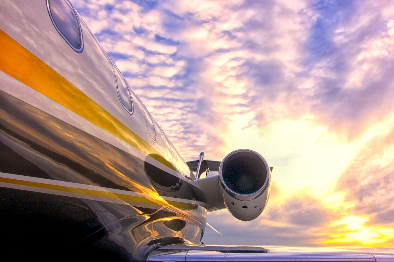 Learjet 45 (N441FX) - Right before we put the plane to bed.