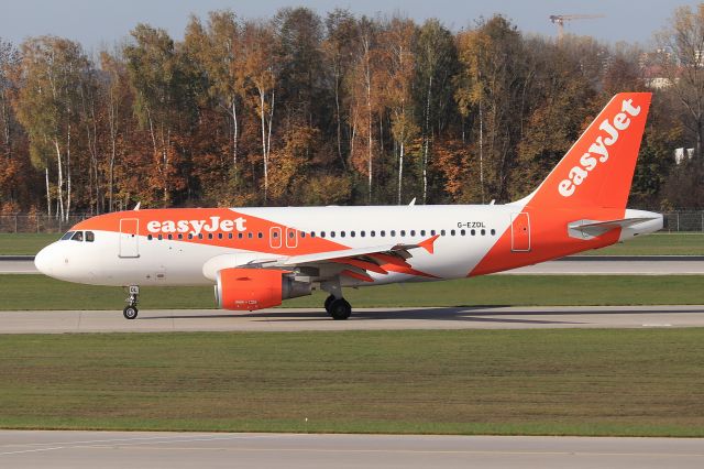 Airbus A319 (G-EZDL)