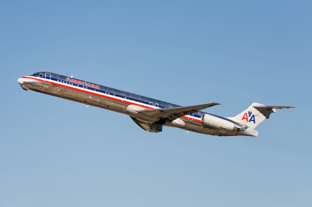 McDonnell Douglas MD-83 (N9404V)