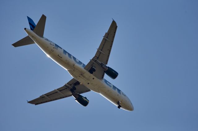 Airbus A320 (N218FR)