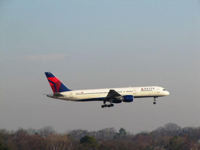 Boeing 757-200 (N541US)