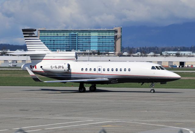 Dassault Falcon 900 (C-GJPG)