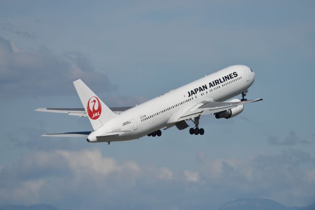 BOEING 767-300 (JA605J)