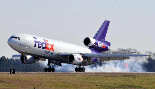 McDonnell Douglas DC-10 — - Touch and goes at Huntsville Int'l Airport (HSV).  Photo copyright: BlakeMathis.com