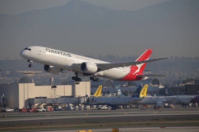 Boeing 787-9 Dreamliner (VH-ZNB)