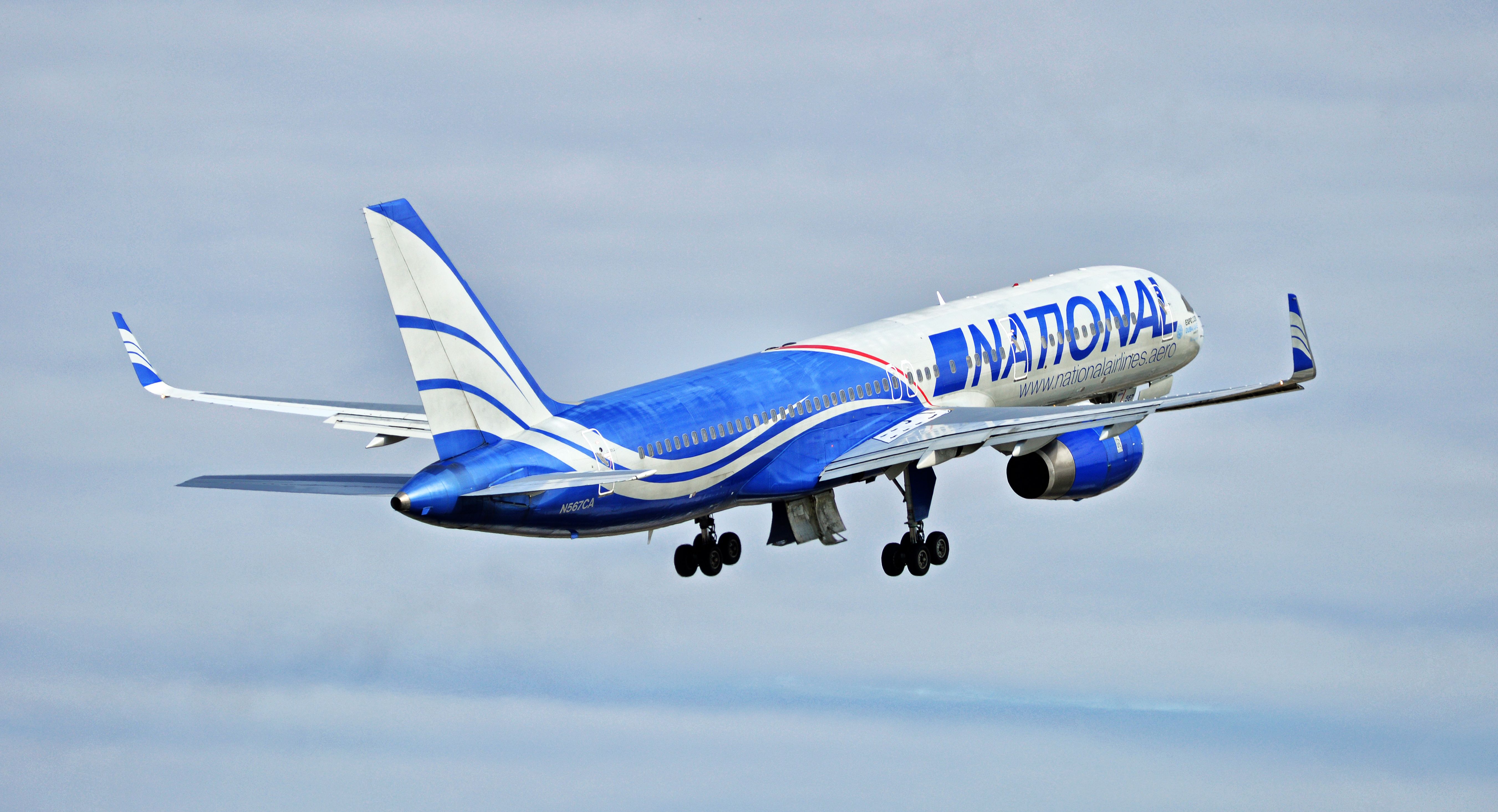 Boeing 757-200 (N567CA)