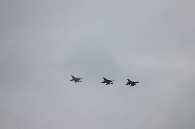 Lockheed F-16 Fighting Falcon (N68485) - Trio of F16s arriving for Indy 500 flyover practice.