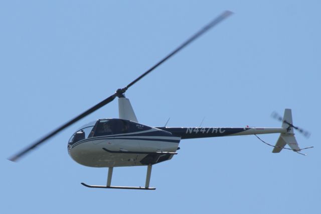 Robinson R-22 (N447RC) - Over Mercer Island, WA