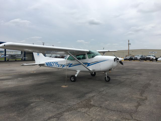 Cessna Skyhawk (N96775)