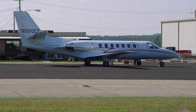 Cessna Citation V (N560CZ) - On ramp at KHNB; 10/1/08