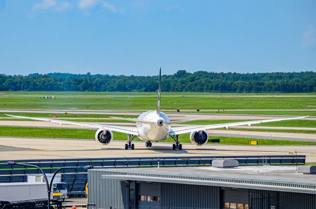 Boeing 787-8 —