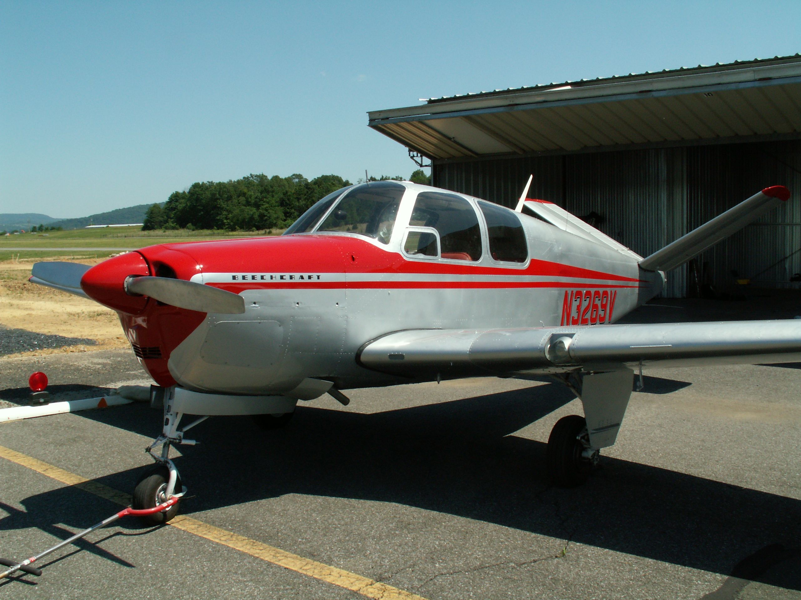 Beechcraft 35 Bonanza (N3269V)