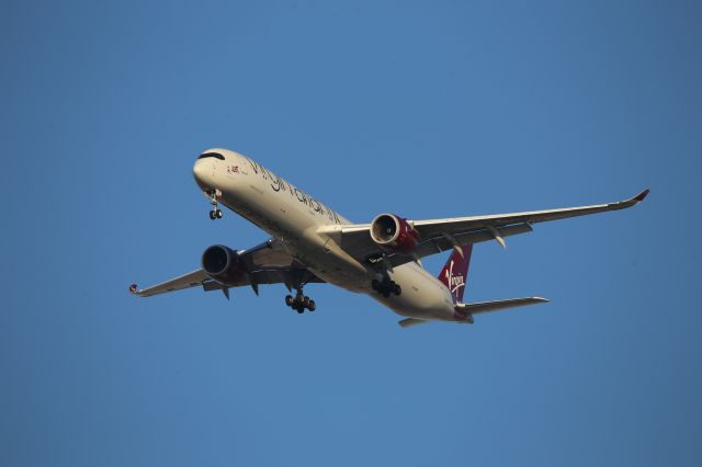 Airbus A350-1000 (G-VDOT)