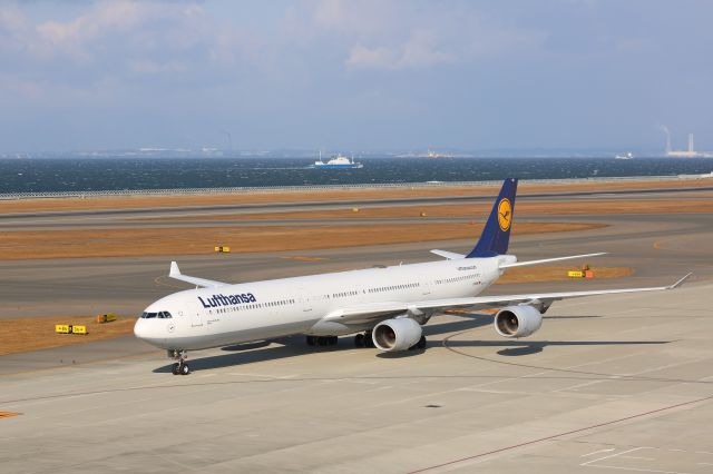 Airbus A340-600 (D-AIHK)