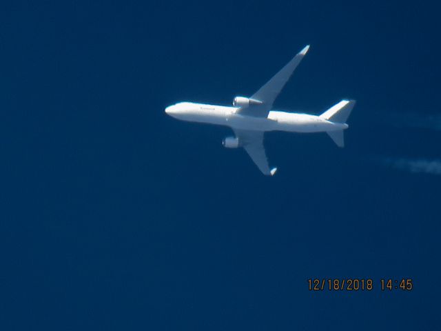 BOEING 767-300 (N347CM)