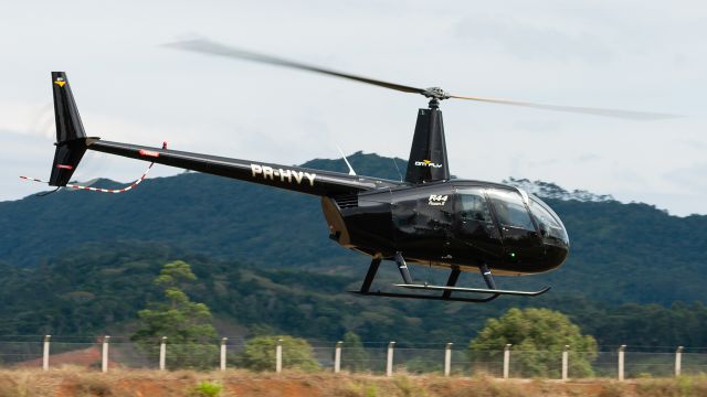 Robinson R-44 (PR-HVY)