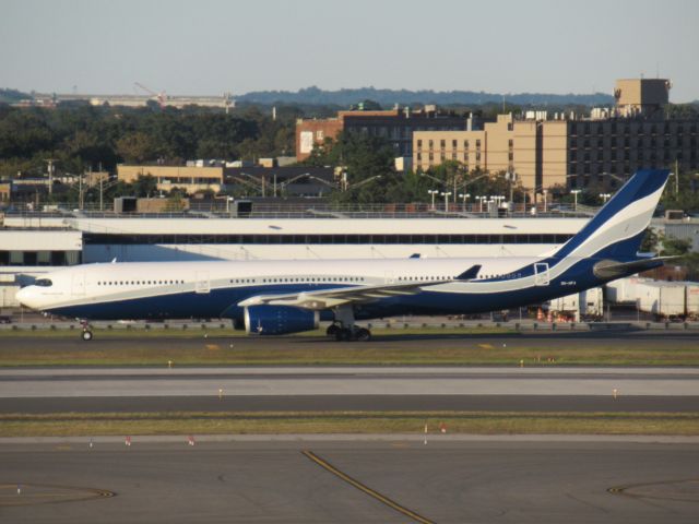 Airbus A330-300 (9H-HFA)