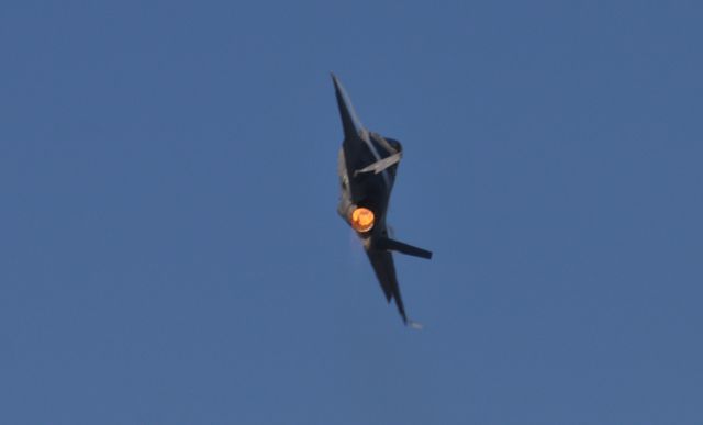 — — - F-35 Lightening-Afterburner