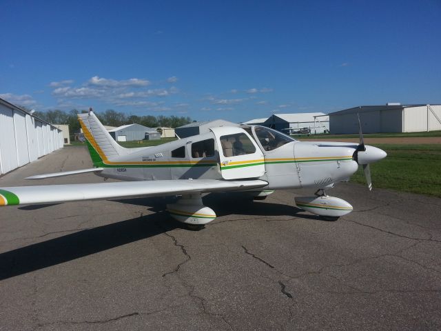 Piper Cherokee Arrow (N2165H)