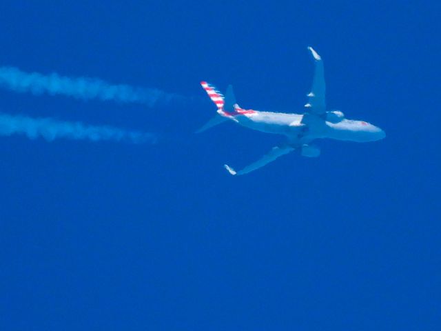 Boeing 737-800 —