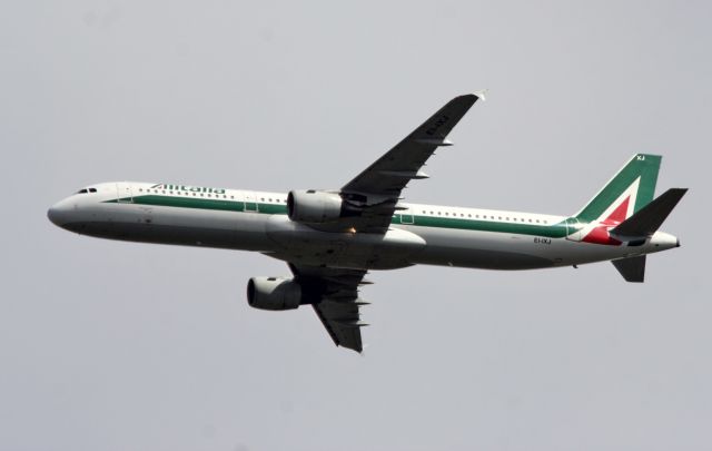Airbus A321 (EI-IXJ)